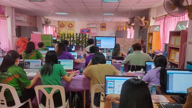 3. โครงการพัฒนาข้าราชการครู และบุคลากรทางการศึกษา สกร.อำเภอวชิรบารมี ด้าน ICT